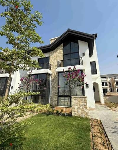 At a bargain price next to Sodic, receive your villa immediately! 245 square meters in one of the most prestigious locations in