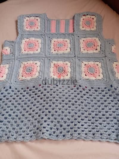 بلوزة كروشيه حريمي بتشبيك الوحدات مقاس  2xl