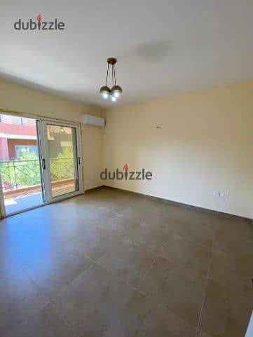 Villa for rent at a special price in the heart of Sheikh Zayed next to Beverly Hills, Continental compound with kitchen and air conditioning.