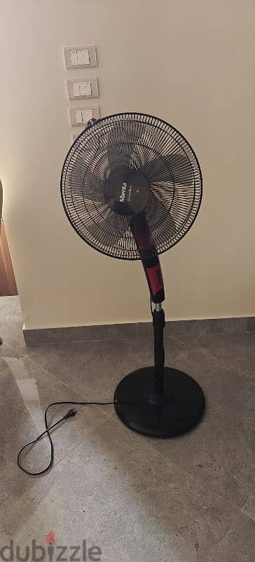 Mienta atmosphere fan. perfect condition مروحة من مينتا مقاس 18 بوصة
