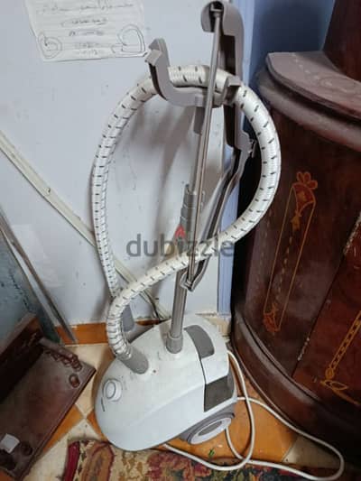مكواة بخار milenta بحالة كسر زيرو