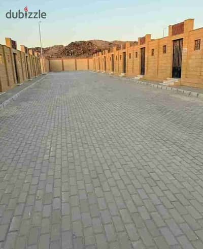 مقبره للبيع في مقابر مدينة نصر محور المشير مرخصه من القوات المسلحه   بيتم تنازل نقل ملكيه من المالك مباشره مدفن بمساحة  40 متر جاهز علي المفتاح استلام فوري