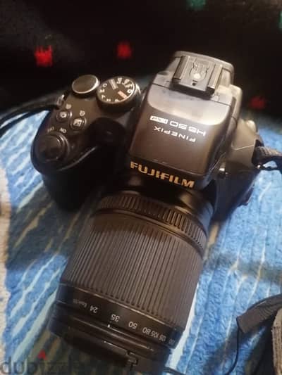 Fujifilm FinePix HS50EXR - كاميرا بحالة ممتازة