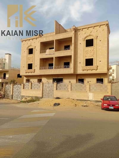 شقة للبيع 220م حي الفيلات الأول شرق الشروق على ميدان النهضة