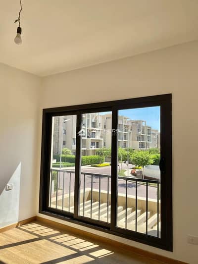 شقة متشطبة بالكامل للبيع في فيفث سكوير المراسم القاهرة الجديدة Fifth Square New Cairo by El Marassem | فيو لاندسكيب