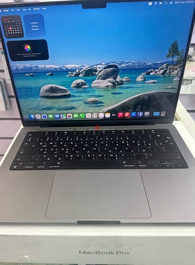 MacBook Pro M3 8GB ram / 512 SSD - Arabic - Apple Care plus 2028