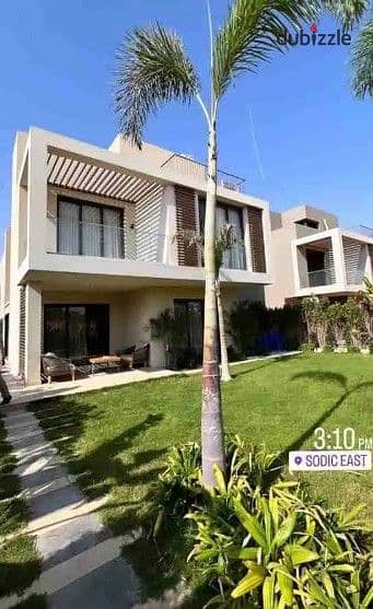 تاون هاوس لقطة 235 متر استلام فوري  في سوديك ايست بمقدم 10% فقط و الباقي تقسيط علي 8 سنوات