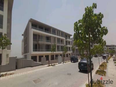 For the quick sale, own a 156 meter apartment in a very distinguished location in جولز next to New Giza