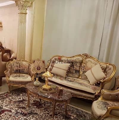 طقم استقبال مدهب ٣ قطع حالته ممتازه