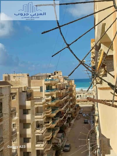 شقه (3نوم )في الإسكندرية شاطئ النخيل بجوار البحر تشطيب التـــــــــــرا لوكس
