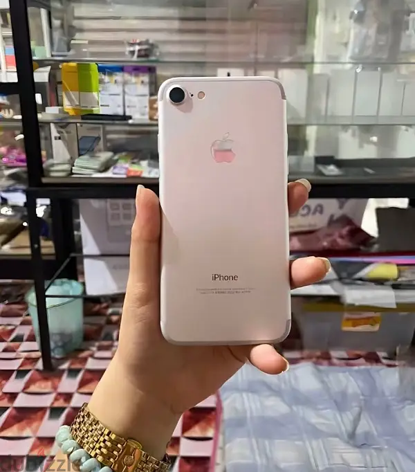 iPhone 765595044621313121