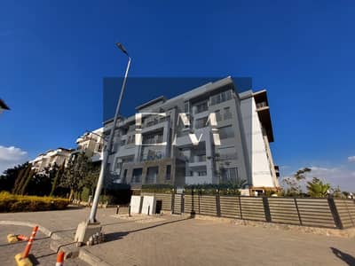 Apartment READY TO MOVE with Very Prime Location