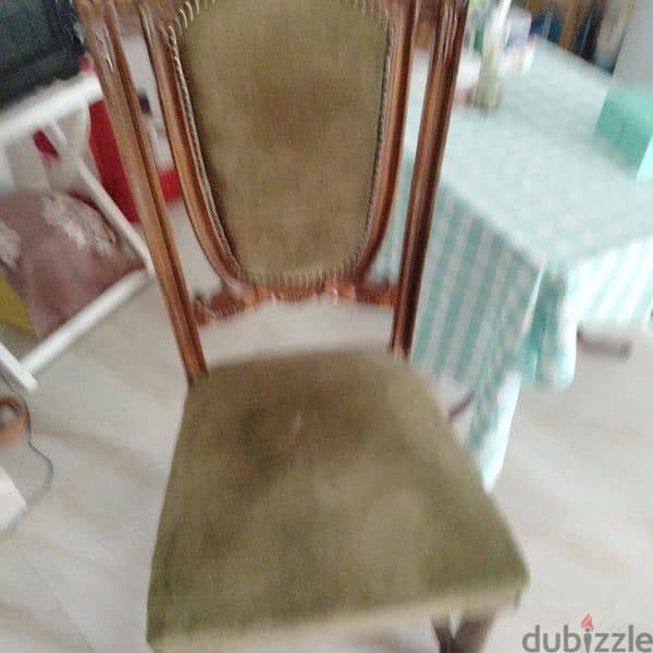 3 chairs old style 3