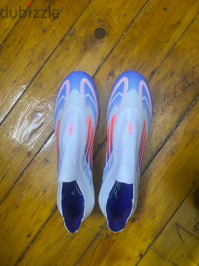 ستارز adidas f50 جديده لم تستخدم بال box مقاس 45