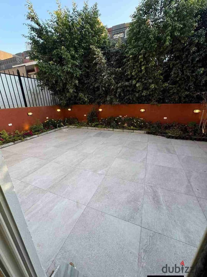 4 Bedrooms 300 sq.M Townhouse for sale 13,500,000 EGP in Continental Residence Compound, Sheikh Zayed