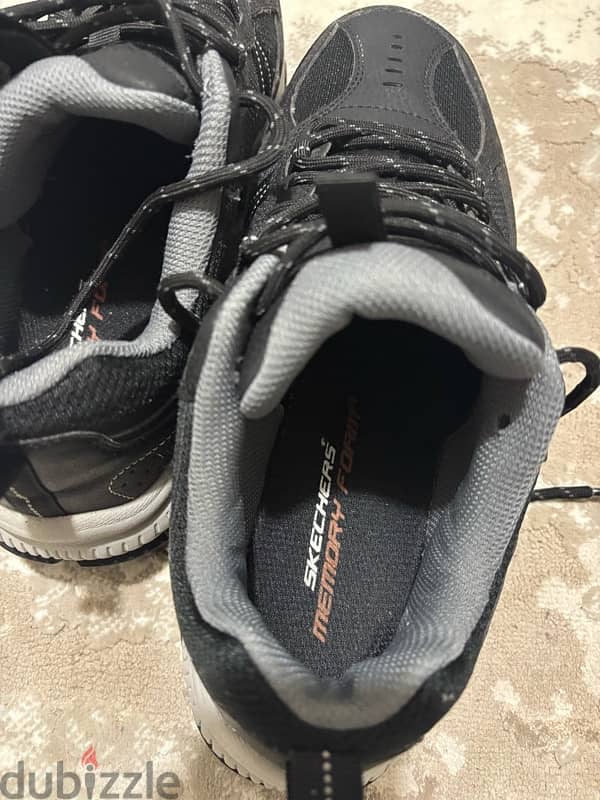 SKECHERS 3