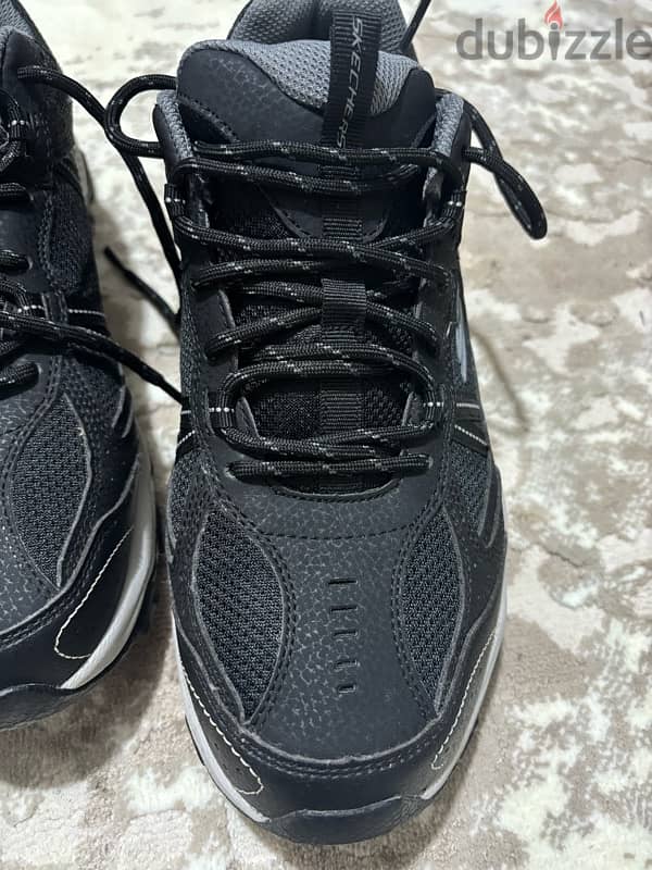 SKECHERS 8