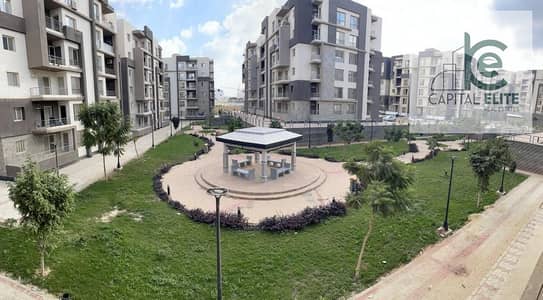 لسرعه بيع تم تنزيل السعر شقه 130 متر في دار مصر القرنفل امام الرحاب و طريق السويس التجمع