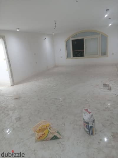 شقةلبيع بشارع الاحرار ٢٢٠مدور سابع ٢اسناسير ٣نوم٣رسيبشن ٣حمام تشطيب هاي عمارة حديثة مطلوب١٠مليون و٥٠٠الف
