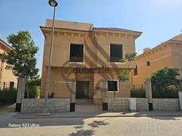 Villa for sale in Rayhana new cairo prime location under market price