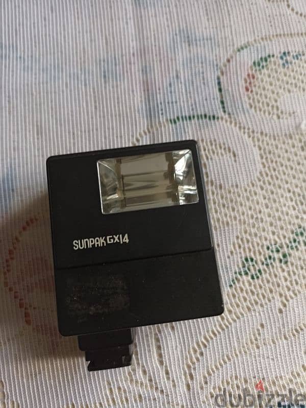 CAMERA FLASH LIGHT 1