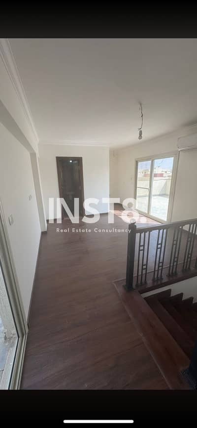Luxury Penthouse with Open Roof for Sale Fully Finished in Promenade