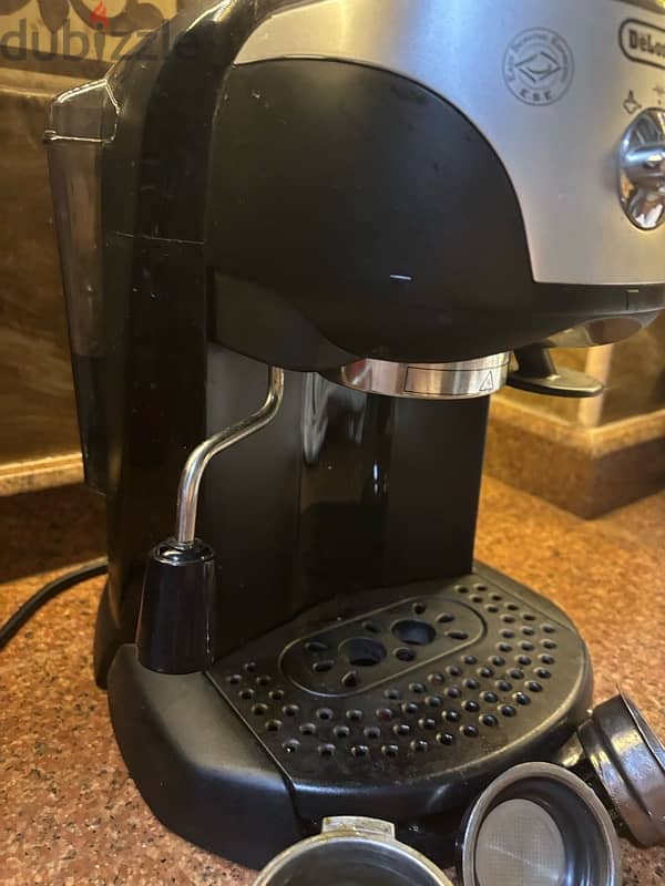 delongi coffee machine 1
