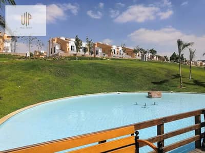 Townhouse villa for sale within a compound with an open and distinctive view. The unit features a quiet location and a view.
