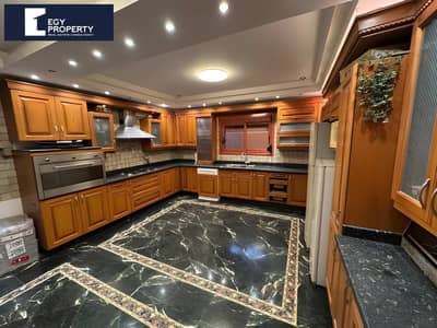 Villa For Sale, Fully Furnished with Garden Ready To Move In El Rehab - New Cairo