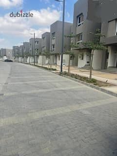 For sale: Twin house, 394m², Etapa Compound, Sheikh Zayed. Immediate delivery, excellent view.