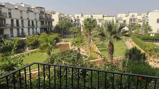 For rent: 210 sq m apartment in Courtyard Sodic Zayed, second floor, with kitchen and air conditioning.  Sheikh Zayed City