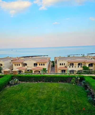 At the old price, a finished chalet ready for viewing, 3 bedrooms for sale, direct sea view in La Vista Ain Sokhna.
