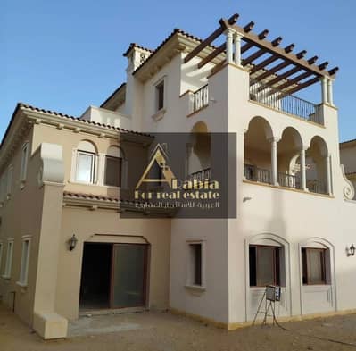 فيلا مستقلة بإطلالة مباشرة على الجولف – City Gate من قطري ديار | عرض خاص