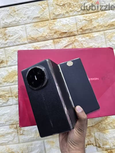 Huawei mate XT Ultimate 1TB giga  16 ram  النسخه الهارموني بخدمات جوجل