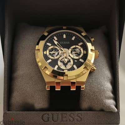 ساعة guess