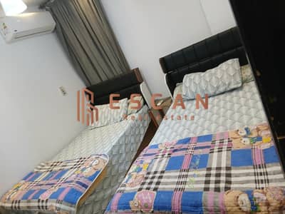 متاح  مفروش في مدينة الرحاب المرحلة الأولى المجموعة ١٢ الدور الأرضي على حديقة كبيرة