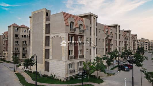 45% discount! Immediate delivery apartment for a limited time in Rock Vera Compound, prime location opposite Hyde Park, just minutes from AUC.
