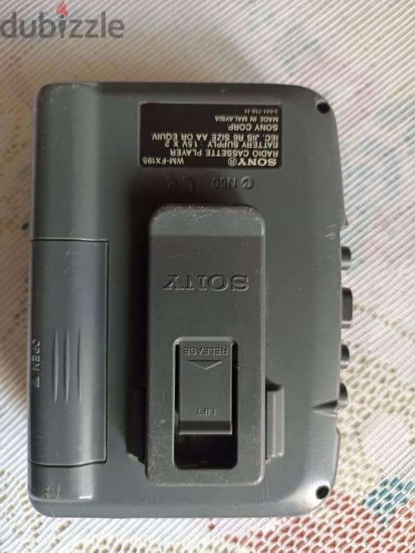 cassette player sony with AM/FM 1