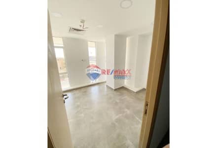 Clinic for rent in Crntrada plaza mall
