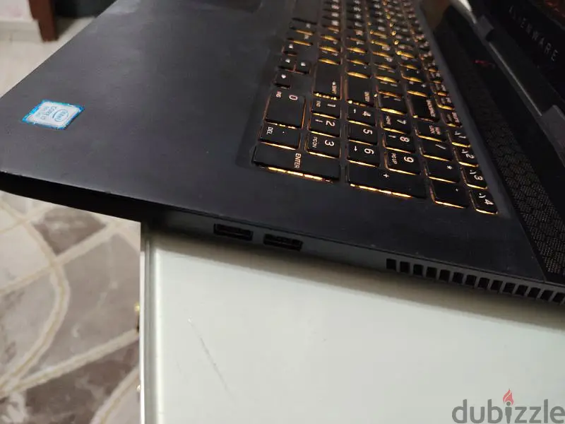 Dell Alienware m1765598316396675122