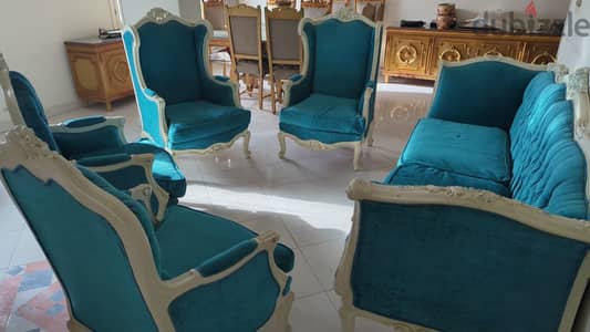 صالون خشب زان بحالة ممتازة