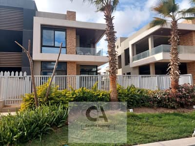 فيلا للبيع بمقدم 10% بسعر الكاش في اميز كمبوند في التجمع الخامس امام الجامعه الامريكيه - كمبوند ميد تاون Midtown East New Cairo