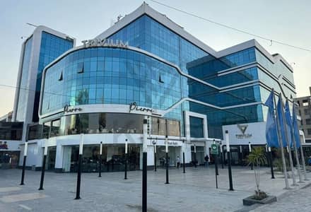 مكتب ادارى للبيع متشطب بالكامل 210 متر في تريفيوم بزنس كومبلكس التجمع الخامس ع التسعين الشمالي مباشر