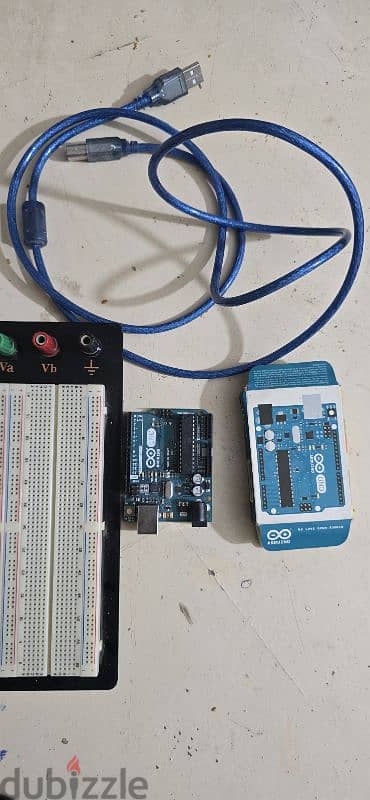 Arduino and Breadboard 4