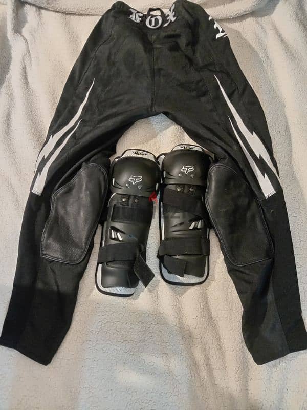 motorcycle trouser fox and leg protector 4
