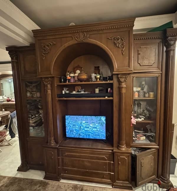 boutiqe anique huge tv unit or storage 2