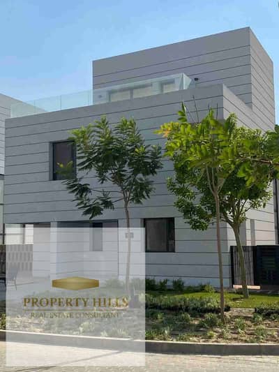 Independent villa ready for housing for sale, finished next to the International Medical Center, Al-Shorouk