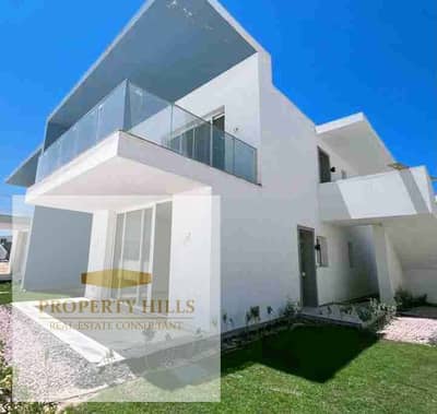 Two fully finished villas for sale next to each other in D-bay with 8 years installment