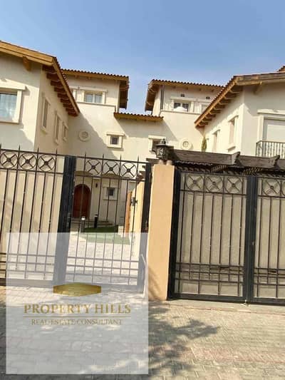 Townhouse for sale in the heart of Sheikh Zayed in Tauni Hyde Park compound next to Hyper One