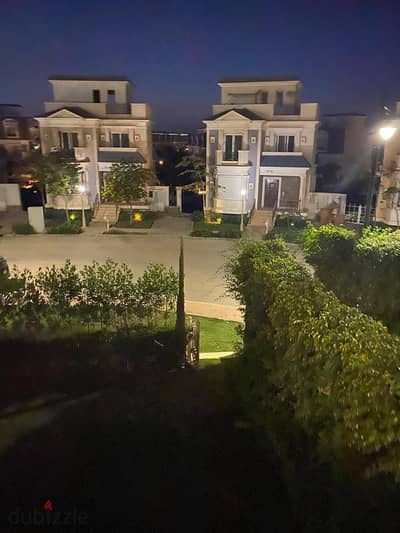 امتلك فيلا مستقلة مساحة 327 متر تطل على فيو مميز جدا في ماونتن فيو بالتوسعات الشمالية